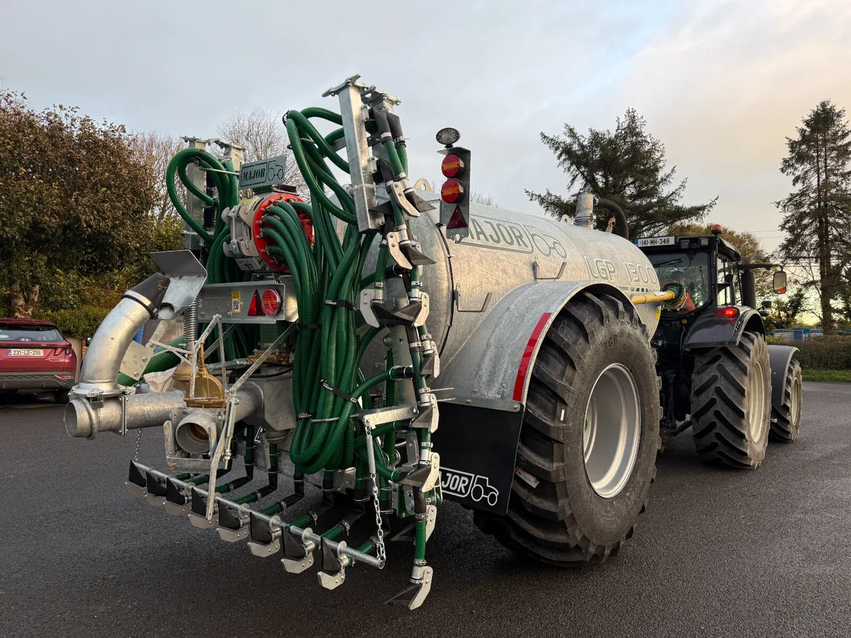 Major 1300GL Slurry Tank with Shoe - Image 1