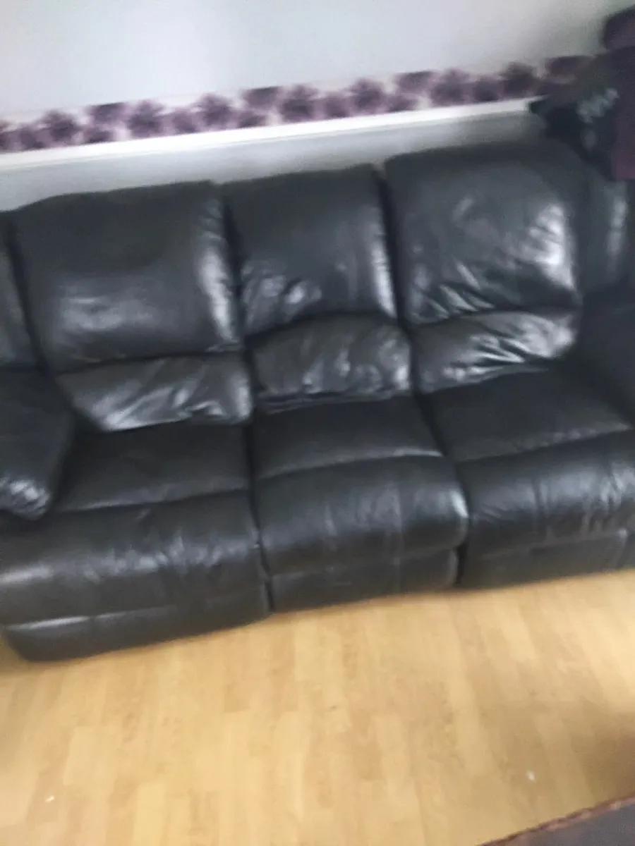 3 piece black leather sofa - Image 1
