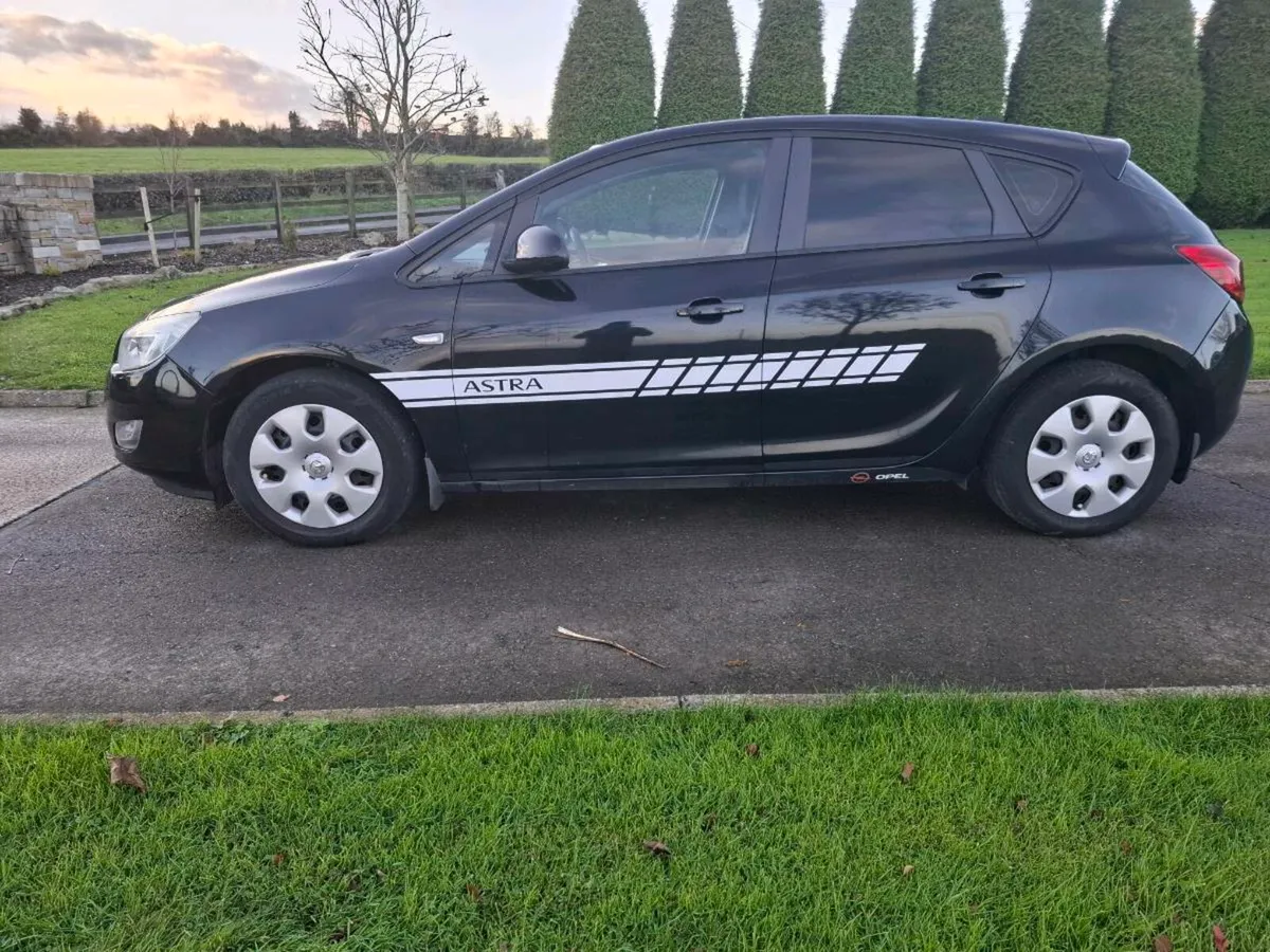 2010 Opel Astra - Image 3