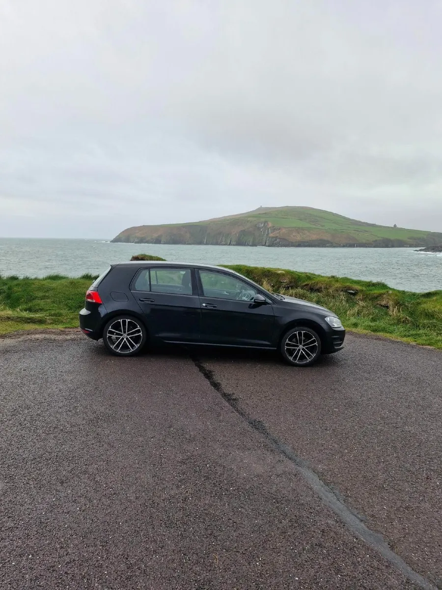 Volkswagen Golf 2014 - Image 2