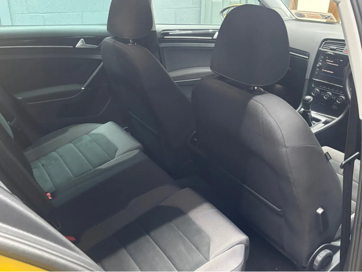 Volkswagen Golf RLINE 2.0 TDI MANUAL 6SPEED FWD 15 - Image 4