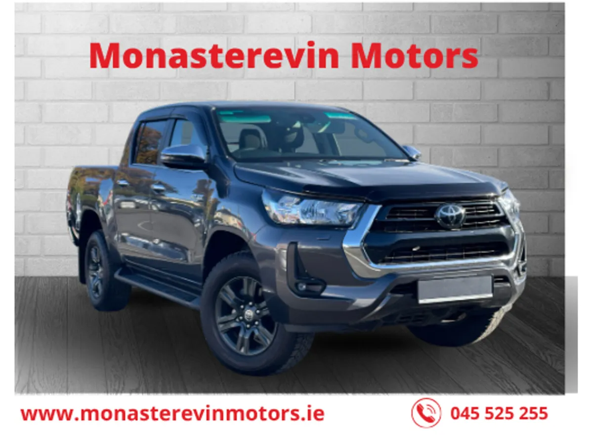 Toyota Hilux 2.4 SR5 D/CAB AUTO - Image 1