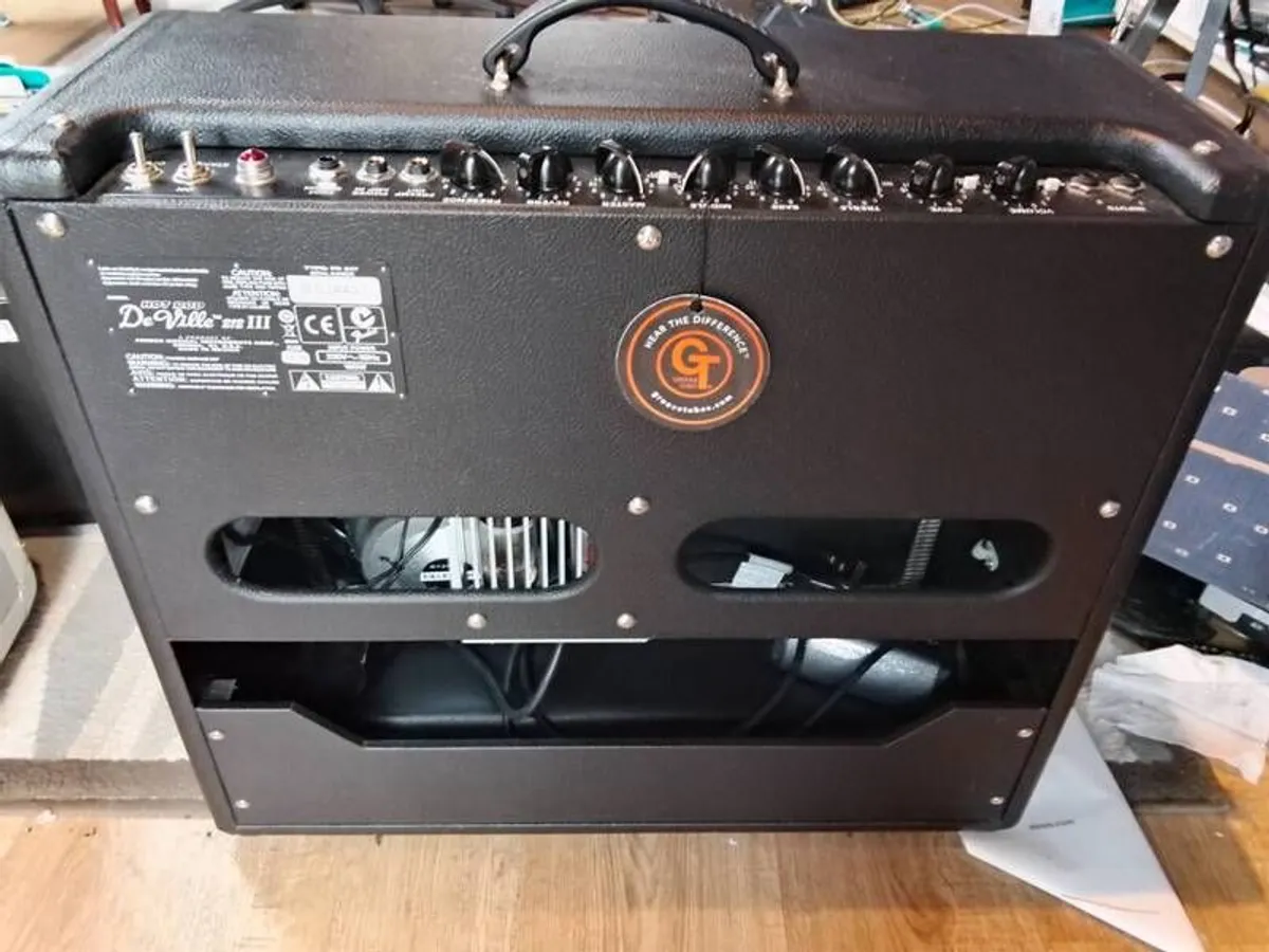 Fender Strat, Amp Hot Rod De Ville , Strymon, Bloefeld, Boss, RD9 - Image 3