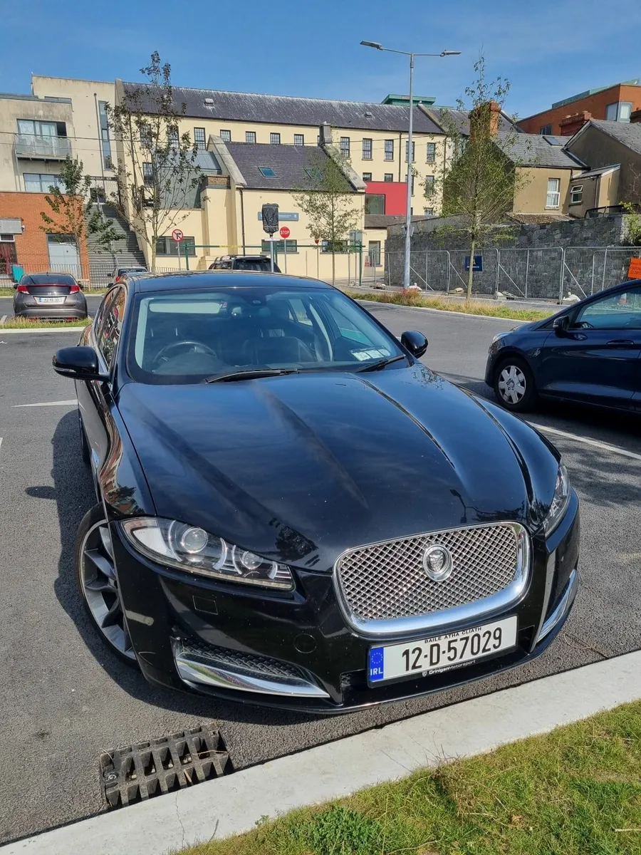 Jaguar XF 2012 - Image 2