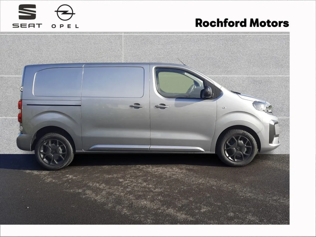 Opel Vivaro PANEL VAN SPORTIVE L1H1 - Image 3