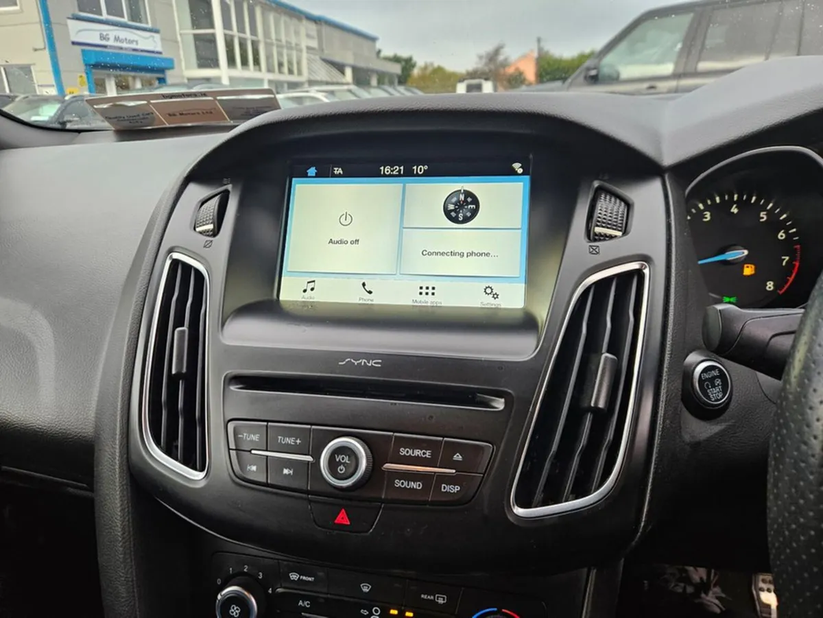 Ford Focus St-lin 1.0 Ecoboost 125PS 6SPD - Image 3