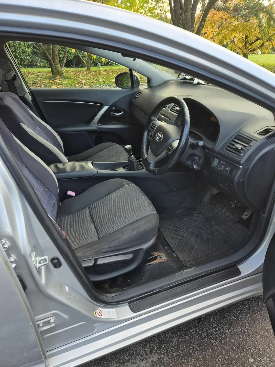 Toyota Avensis 2012 - Image 3