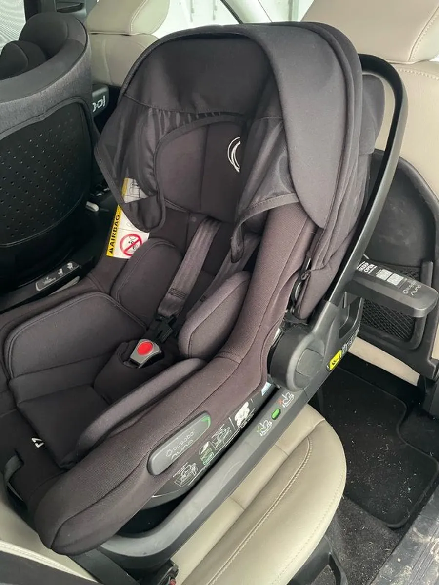 Baby car seat - Image 1