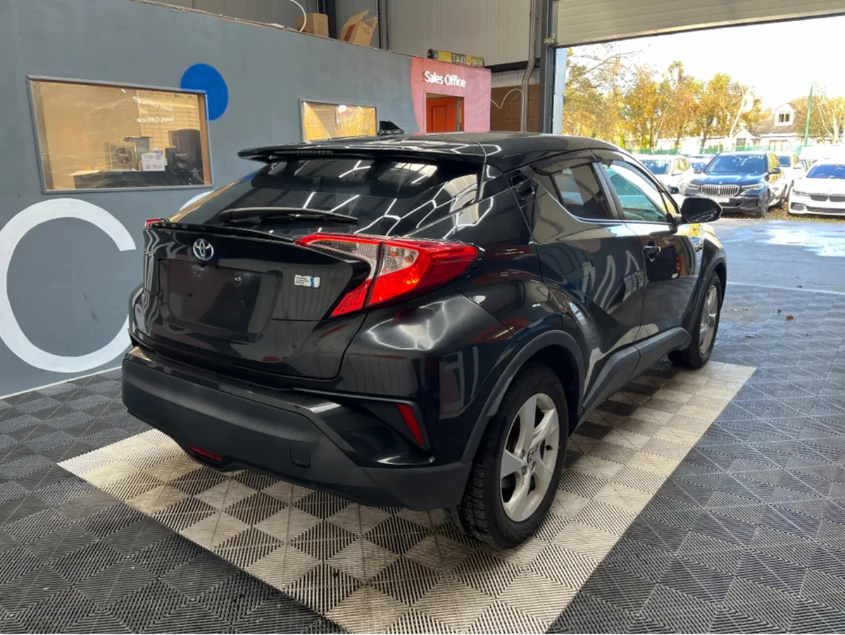 Toyota C-HR €17950! 2017 TOYOTA C-HR AUTOMATIC 1.8 - Image 2