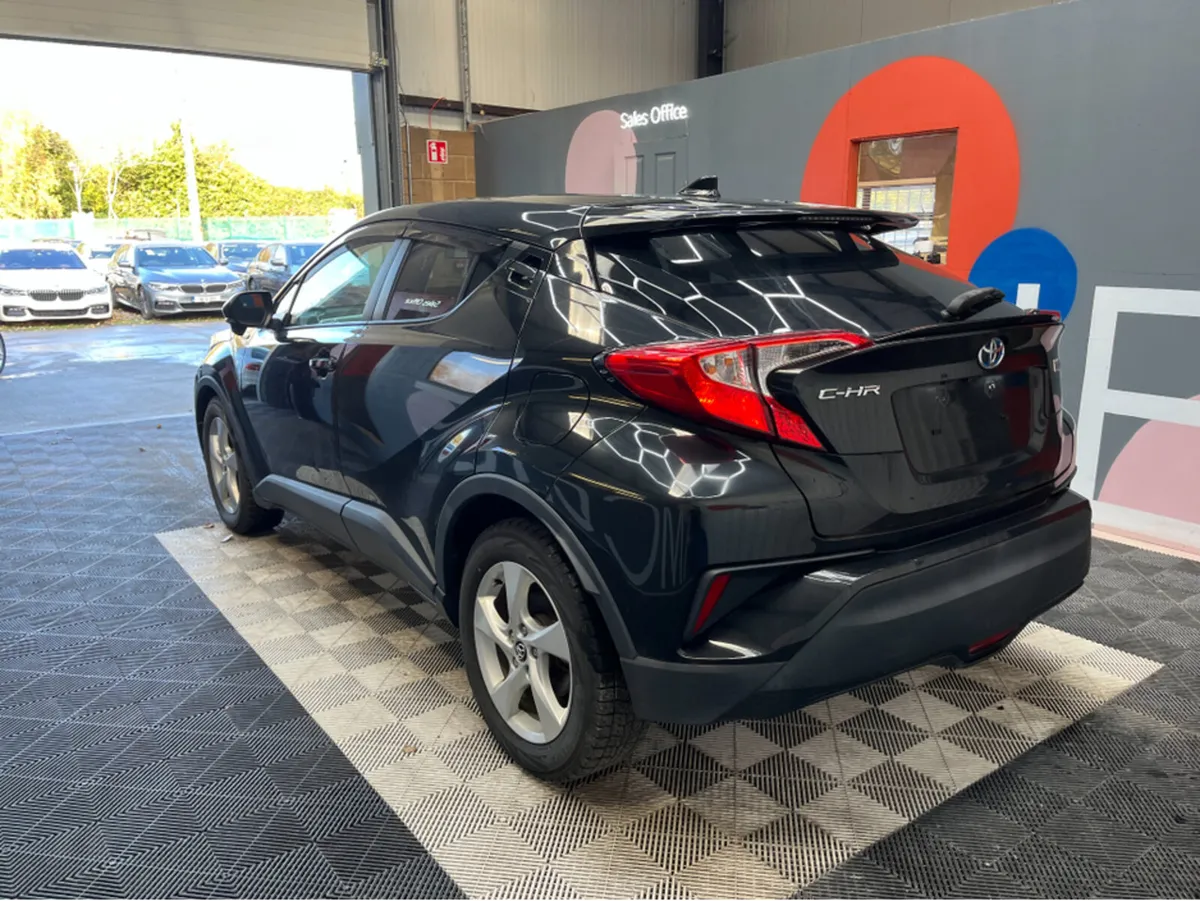 Toyota C-HR €17950! 2017 TOYOTA C-HR AUTOMATIC 1.8 - Image 3
