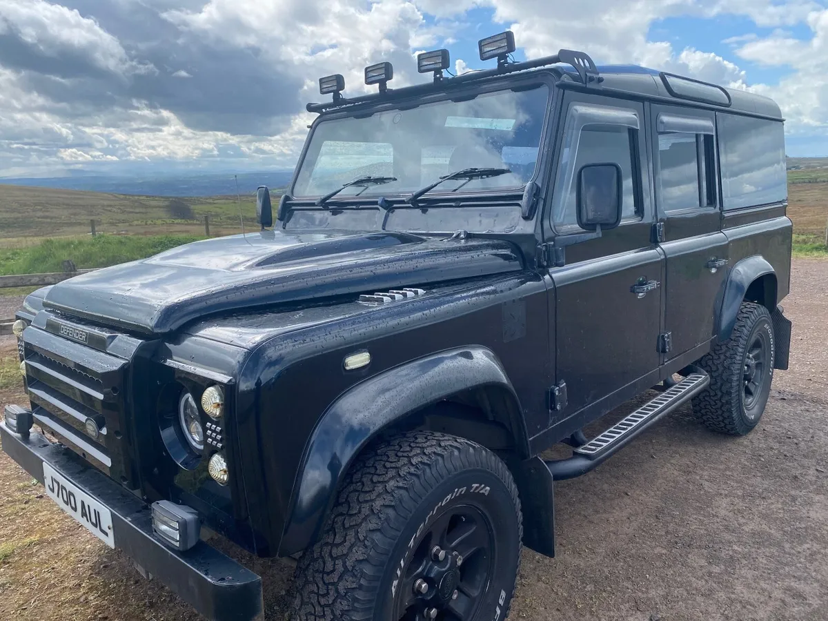 Land Rover Defender 2011 - Image 3