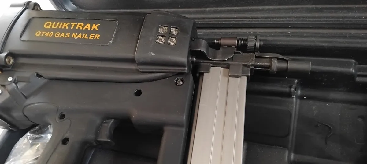 QuikTrak QT 40 Steel and Concrete Pin Nailer - Image 3