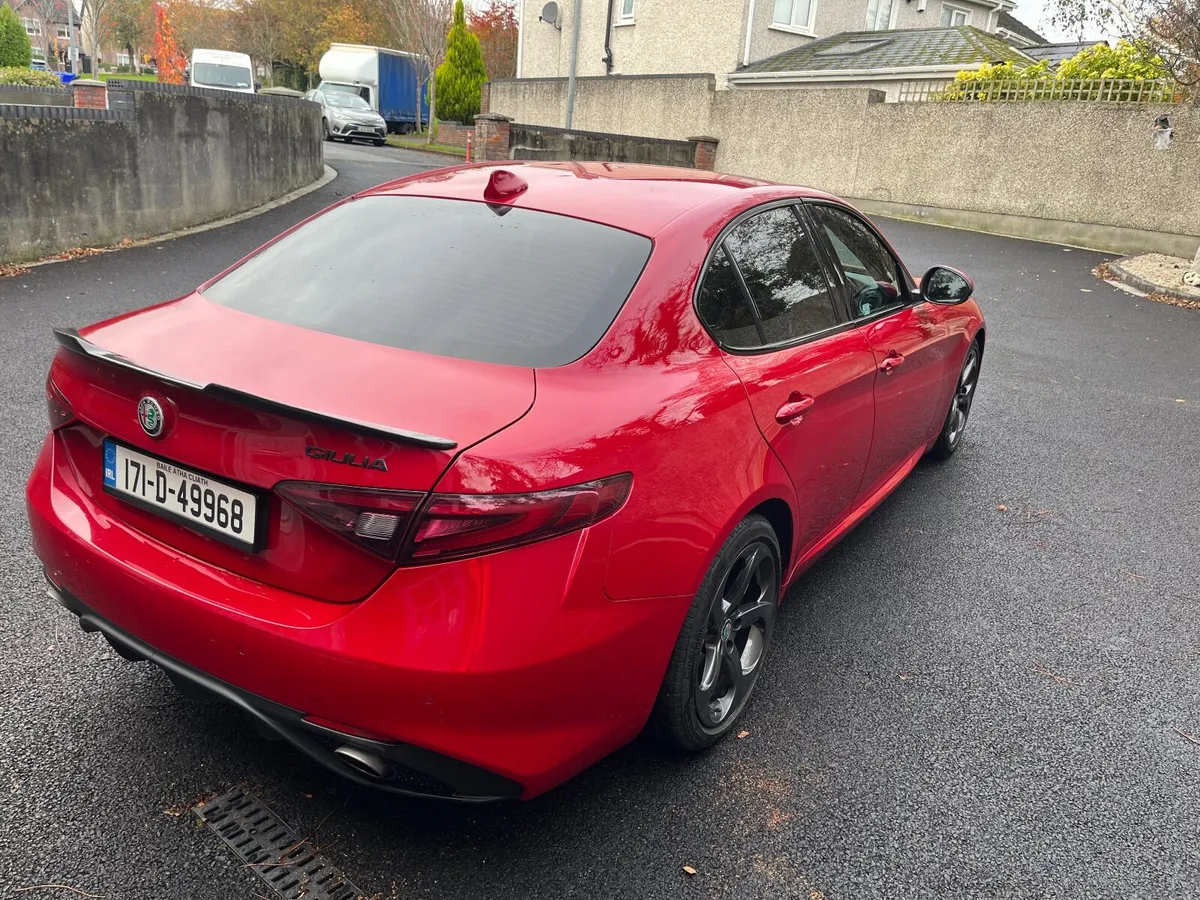 ALFA ROMEO GIULIA 2.2 TD SPECIALE 180BHP 4DR AUTO - Image 3