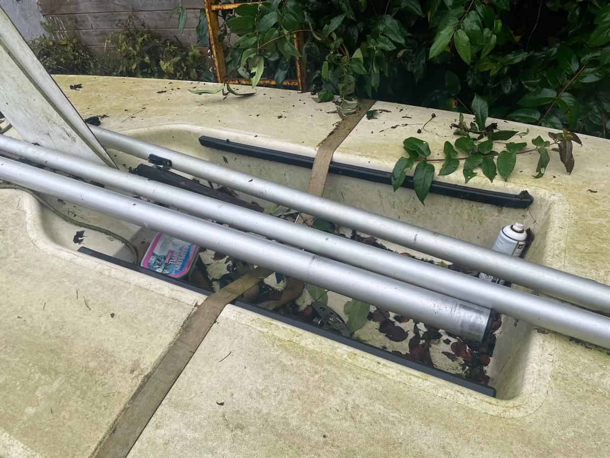 Laser sailing boat - Image 3