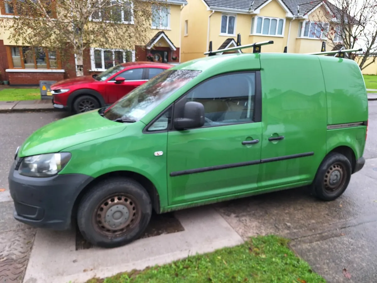 Volkswagen Caddy 2011 - Image 2