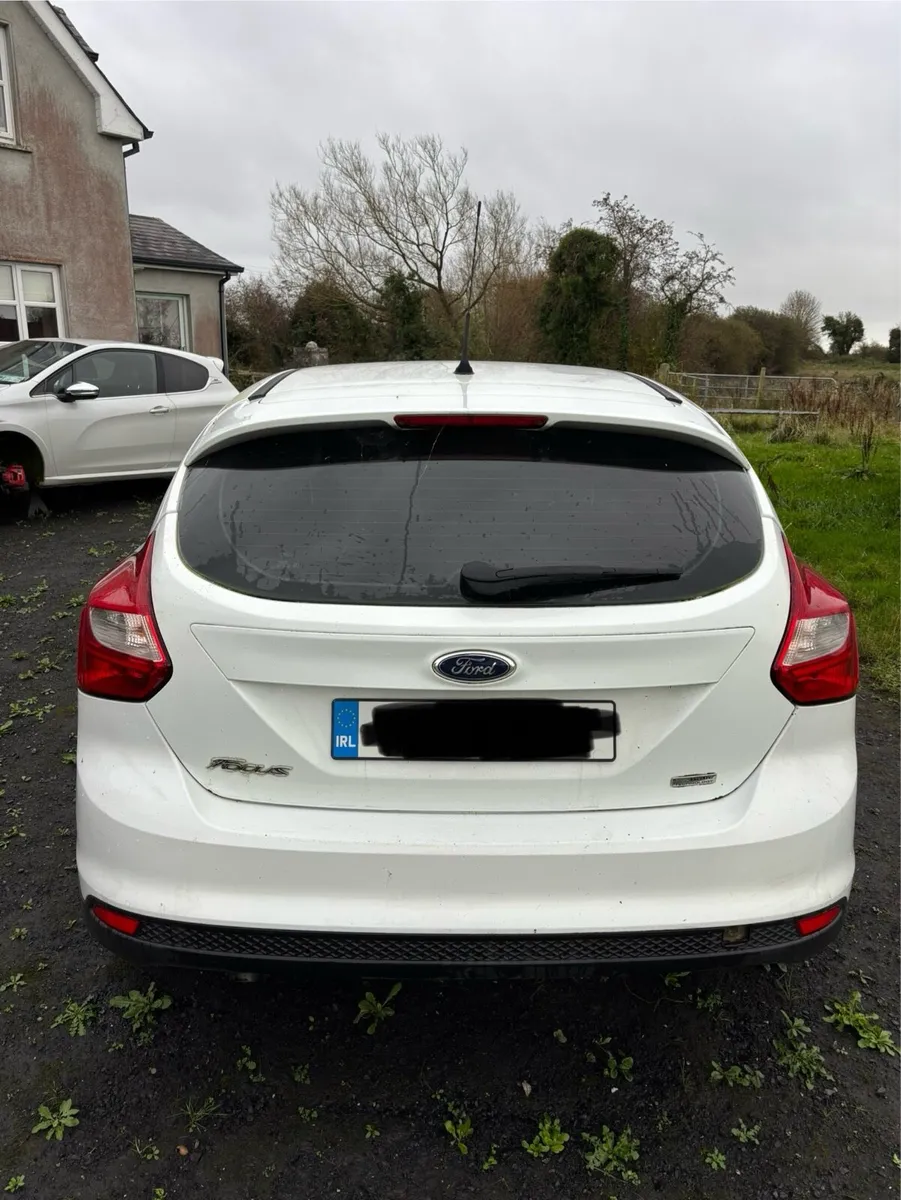 Ford focus 2012 - Image 2