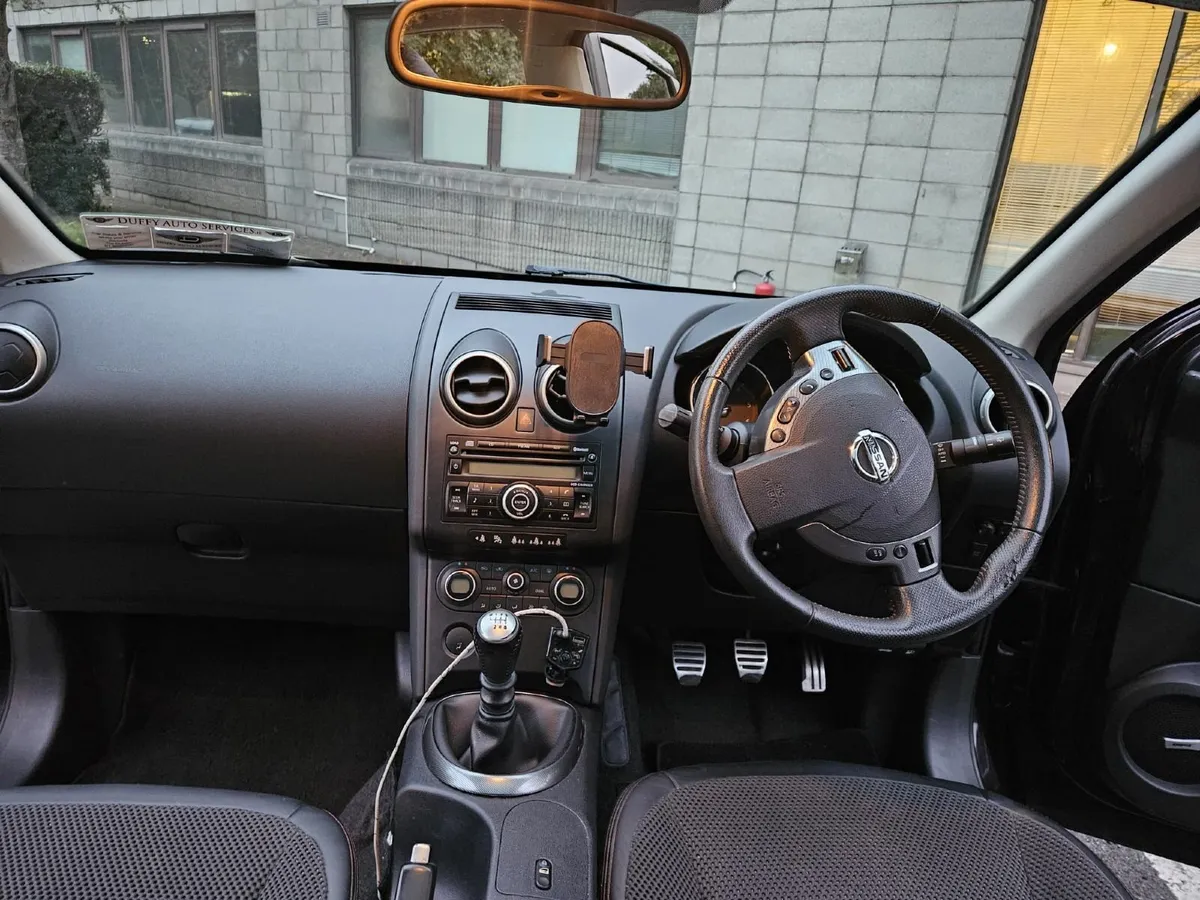 Beautiful Nissan Qashqai 2011 with 1 Year NCT - Image 2