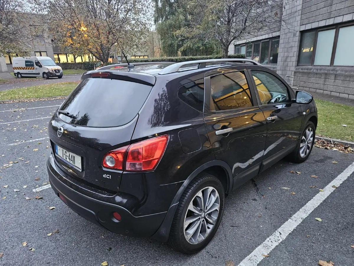 Beautiful Nissan Qashqai 2011 with 1 Year NCT - Image 4