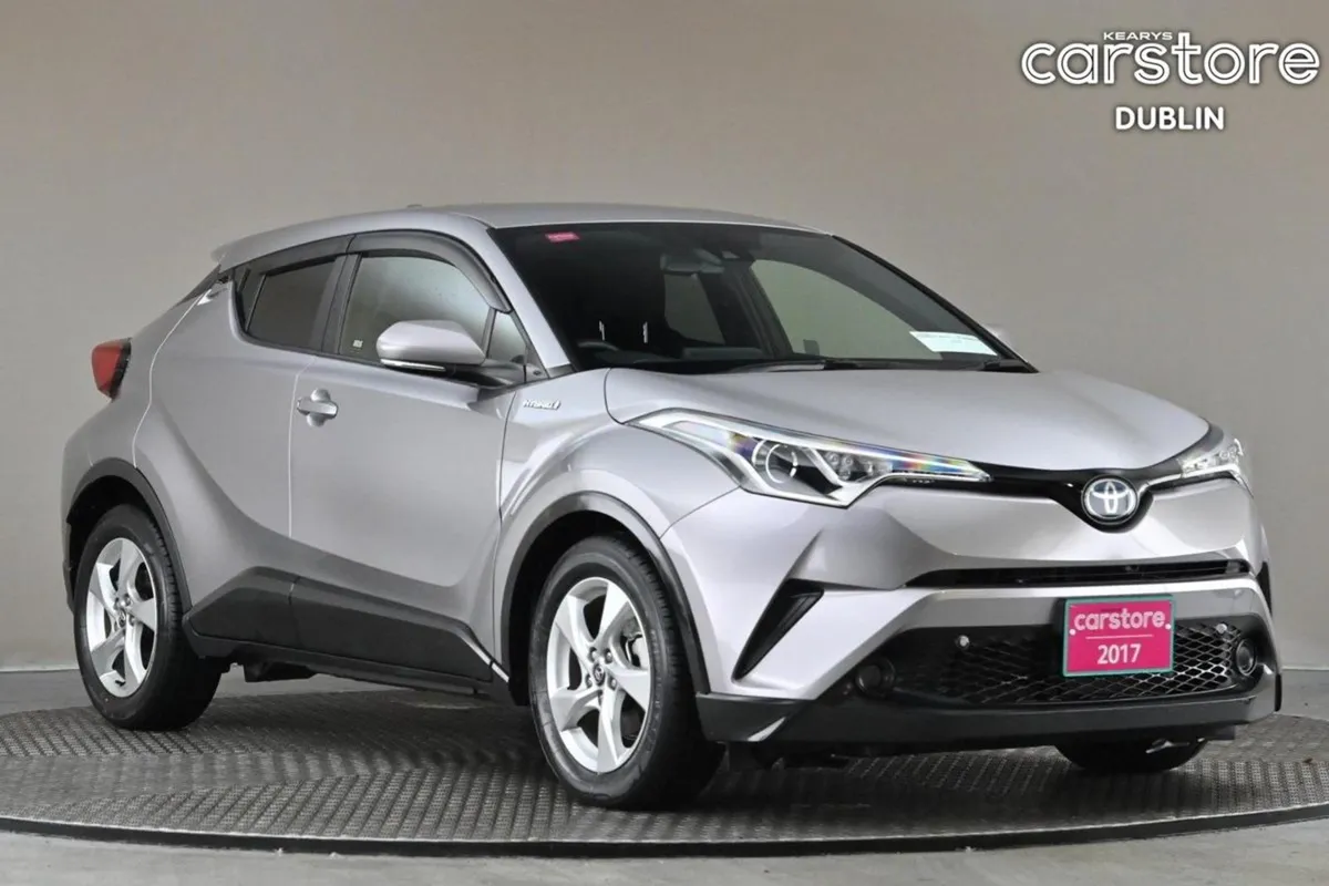 Toyota C-HR 1.8 Hybrid  android Car Player revers - Image 1