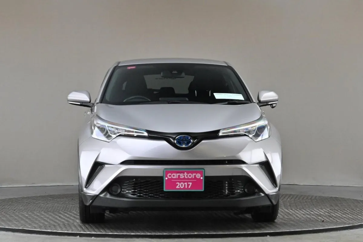 Toyota C-HR 1.8 Hybrid  android Car Player revers - Image 2