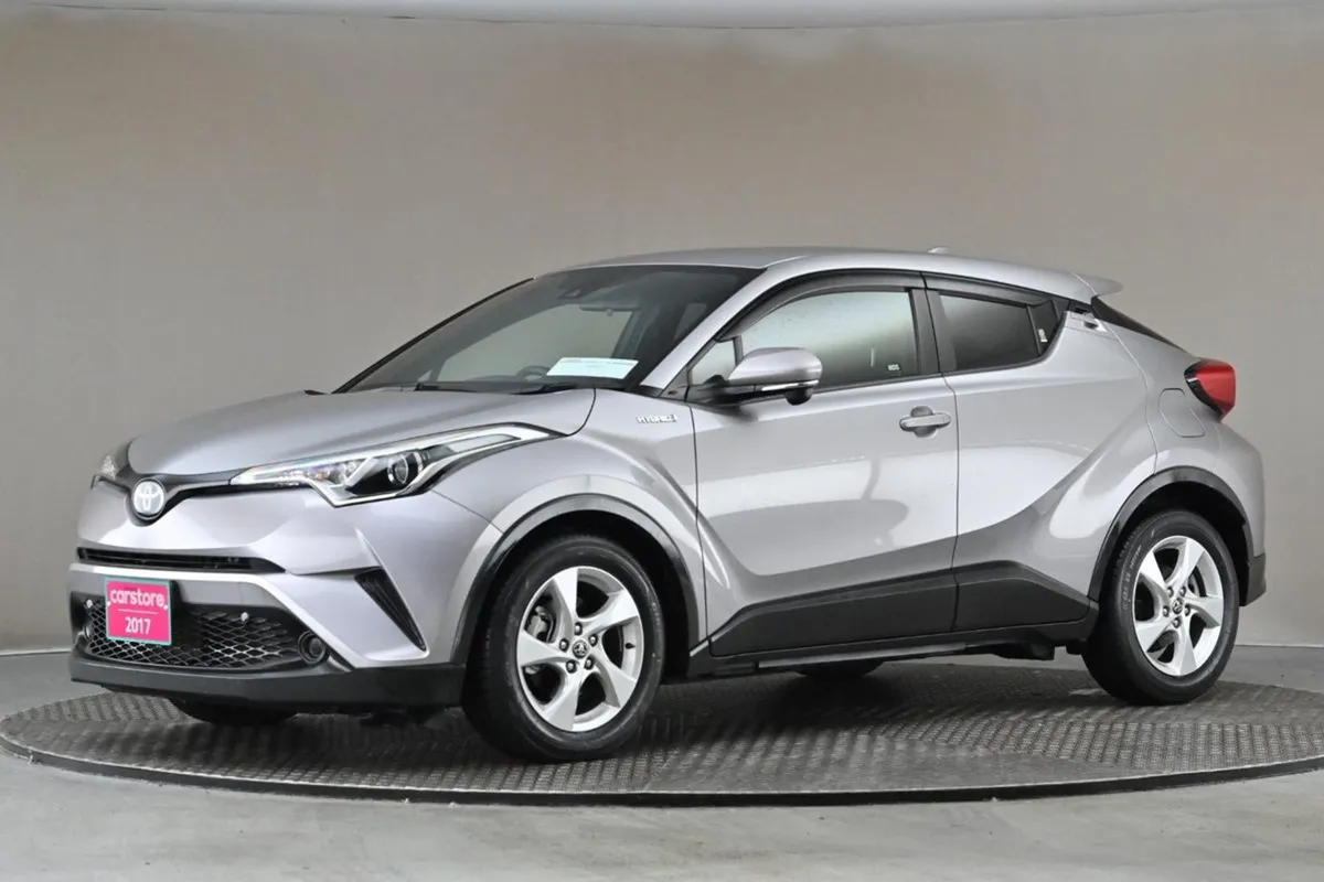 Toyota C-HR 1.8 Hybrid  android Car Player revers - Image 4