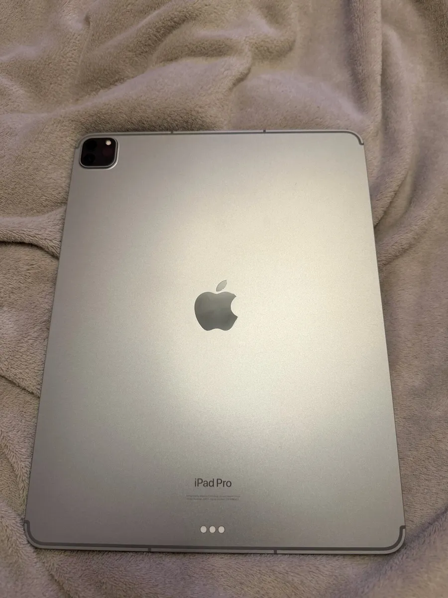 iPad Pro 6th gen 12.9 inch WiFi+cellular 512GB - Image 1