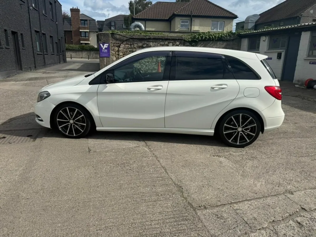 Mercedes-Benz B-Class 2013 - Image 4