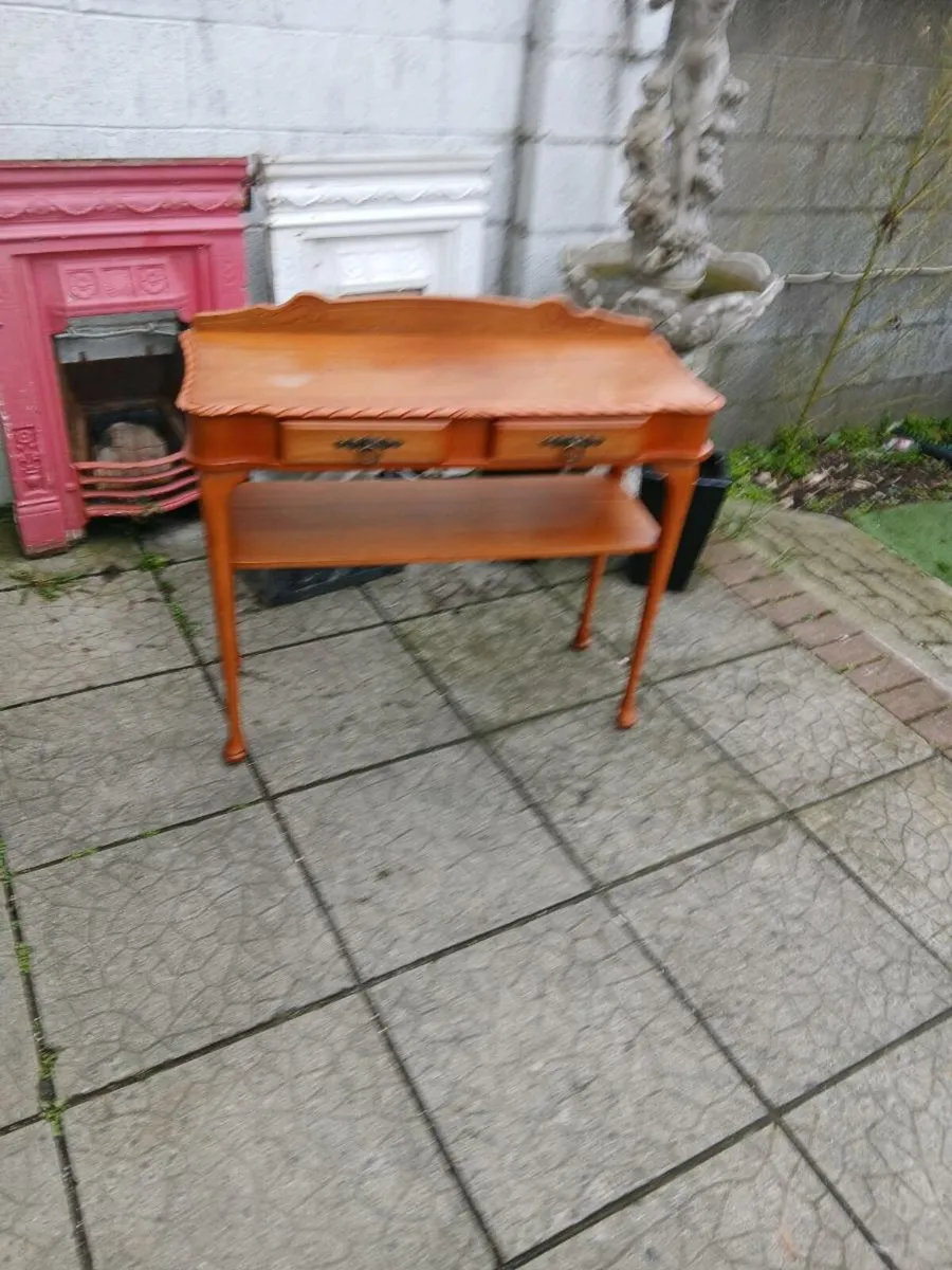 Dressing table - Image 1