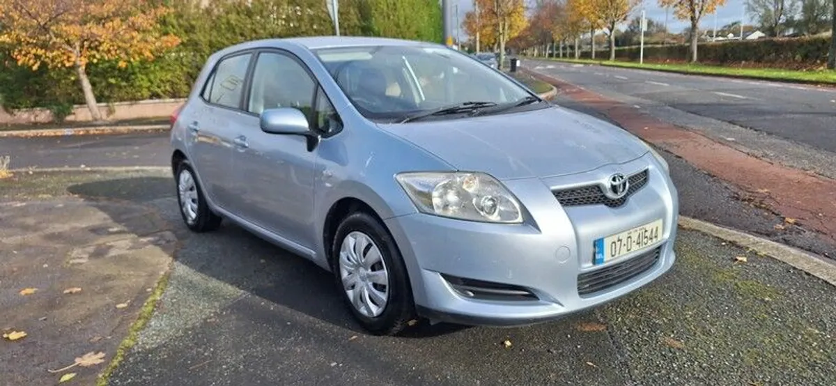 2007 Toyota Auris - Image 1