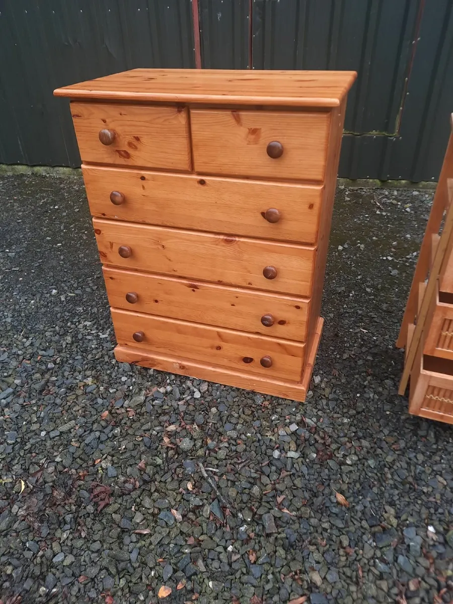 Chest of drawers - Image 1