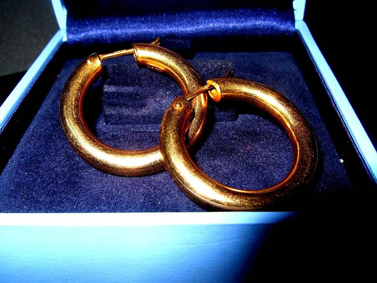 Vintage Hallmarked 9ct Gold Substantial Hoops - Image 2