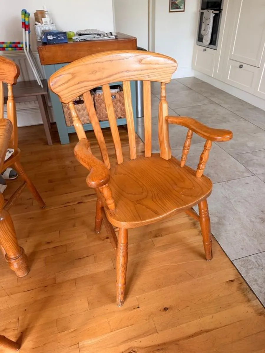 solid Oak table and 6 chairs - Image 3
