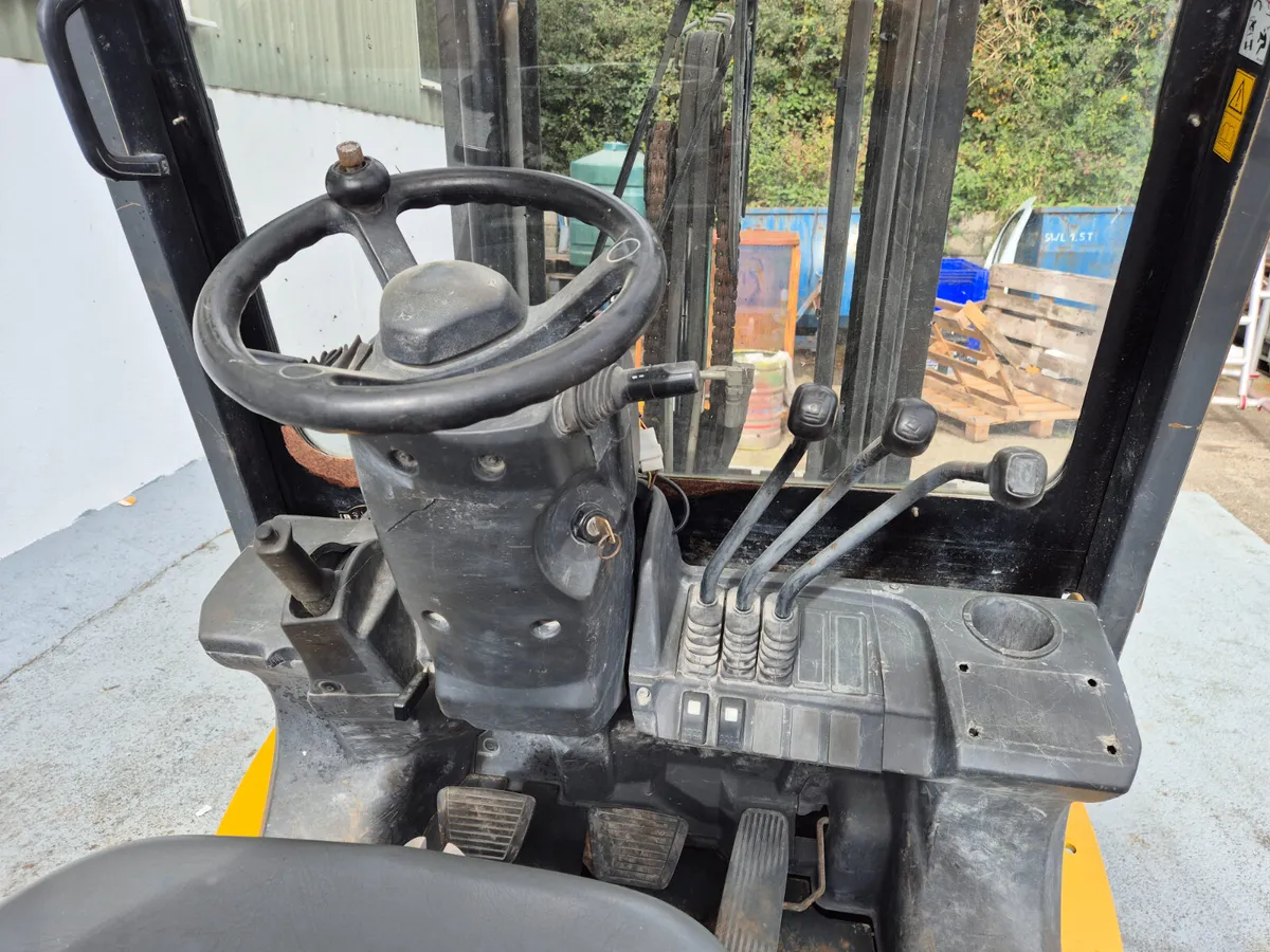CATERPILLAR DIESEL FORKLIFT - Image 4