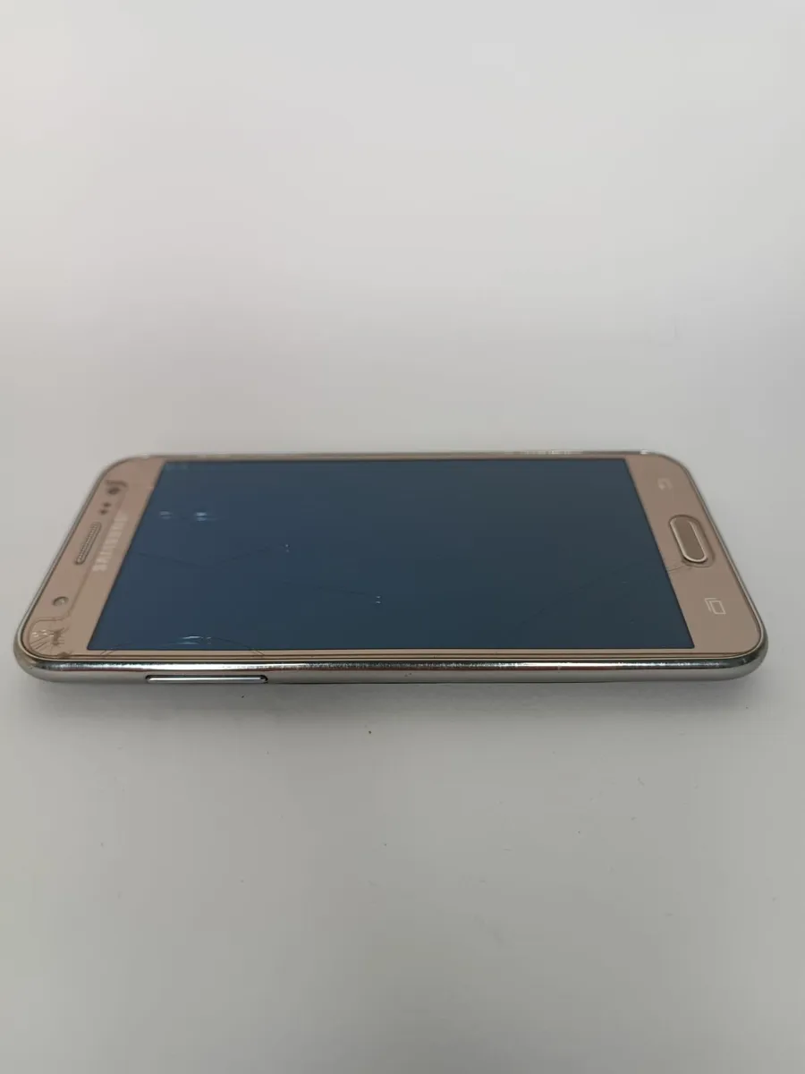 Samsung Galaxy J5 - Image 2