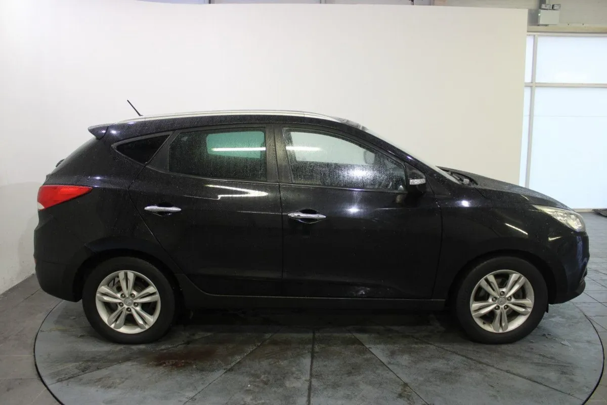 Hyundai ix35 1.7 Diesel Premium Sport 2WD 115hp - Image 3