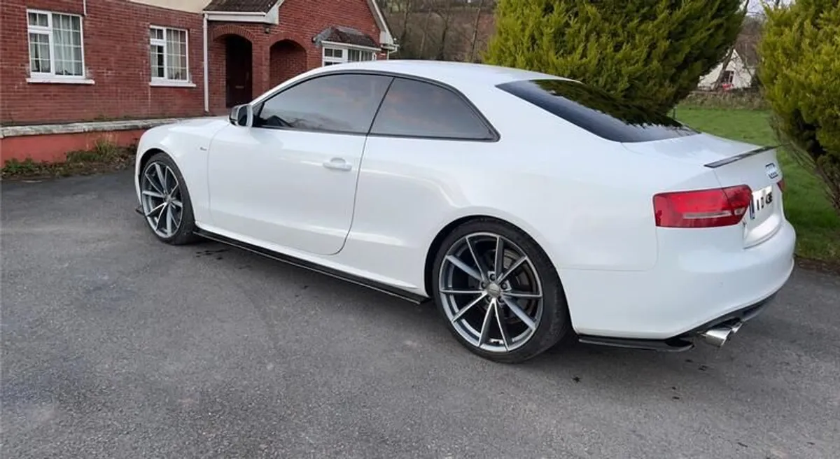 2011 Audi A5 - Image 4