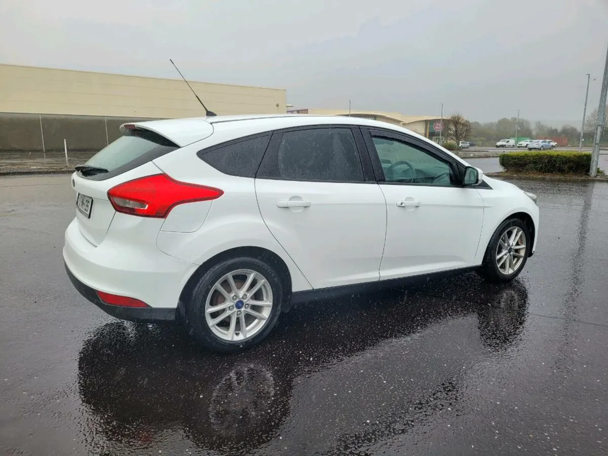 152 FORD FOCUS VAN NEW CVRT LOW MILEAGE. - Image 4