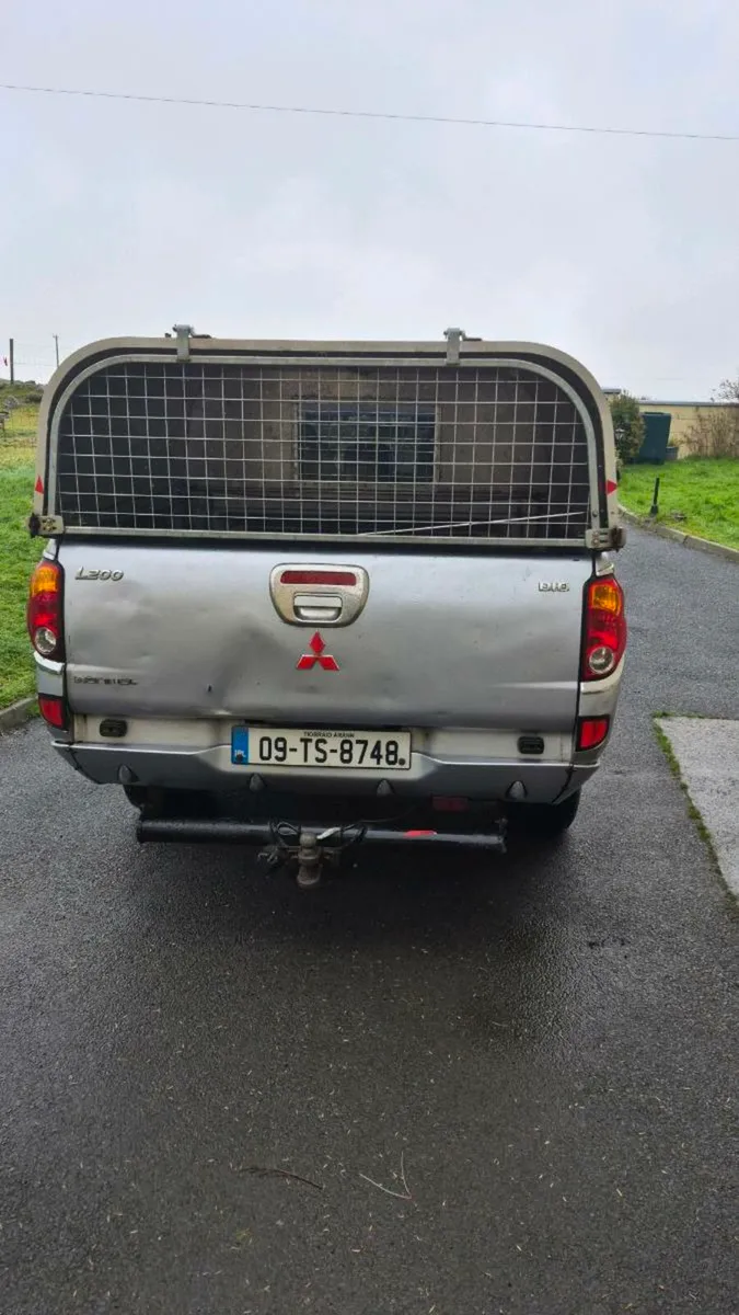 L200 animal - Image 2