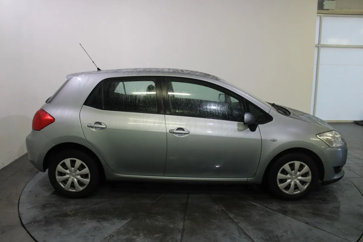 Toyota Auris 1.4 Vvt-i Terra - Image 3