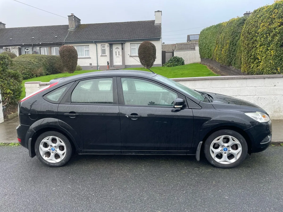 Ford Focus 1.6 2011 - Image 3