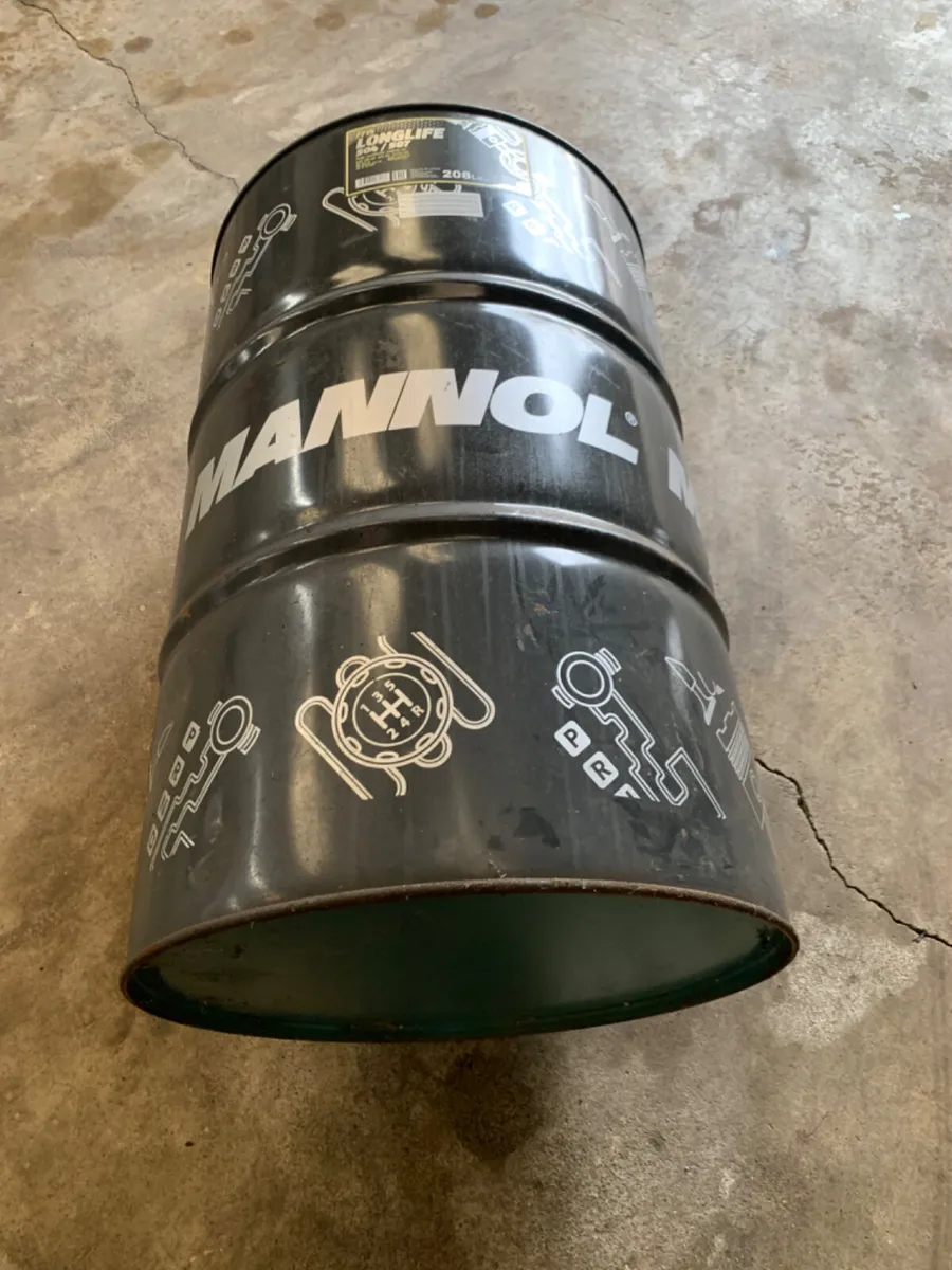 EMPTY OIL BARRELS - Image 2