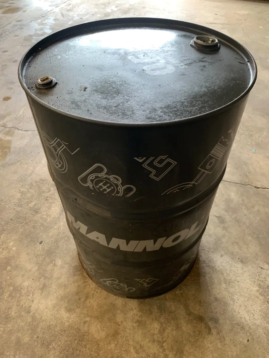 EMPTY OIL BARRELS - Image 3