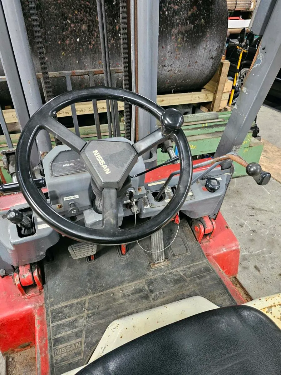 3 ton Forklift - Image 4