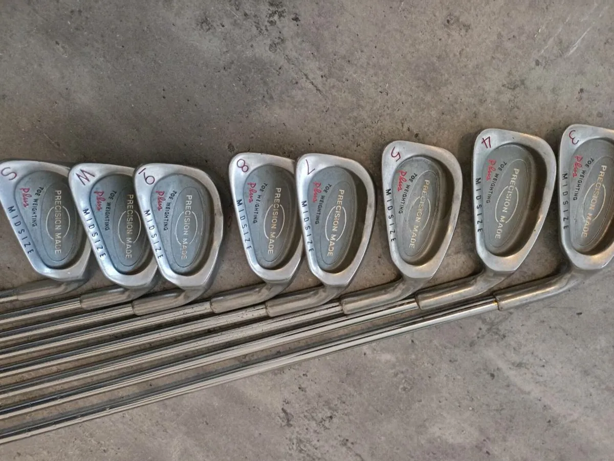 Precision made golf irons. Right handed clubs - Image 2