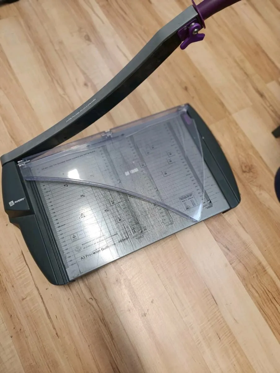 Office guillotine - Image 1