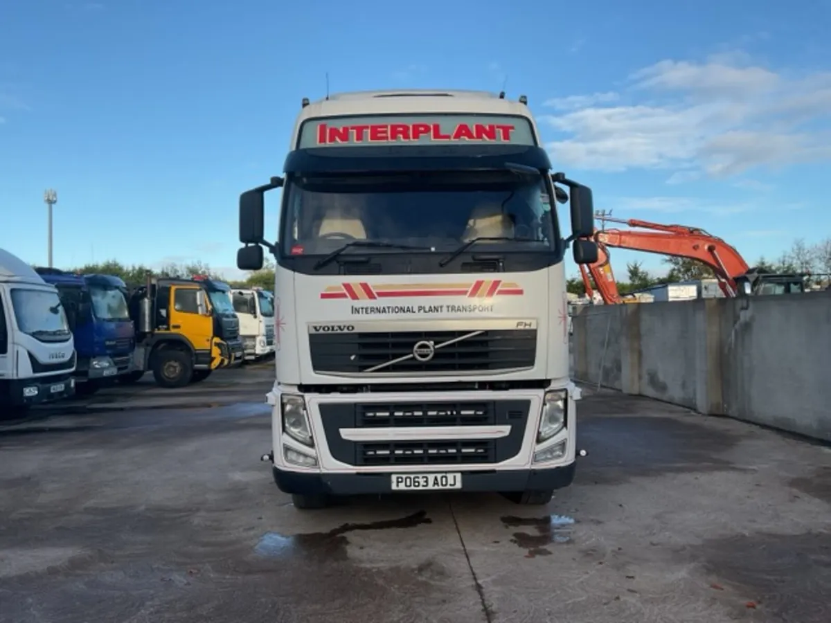 2013 Volvo FH500 6x2 Midlift - Image 2