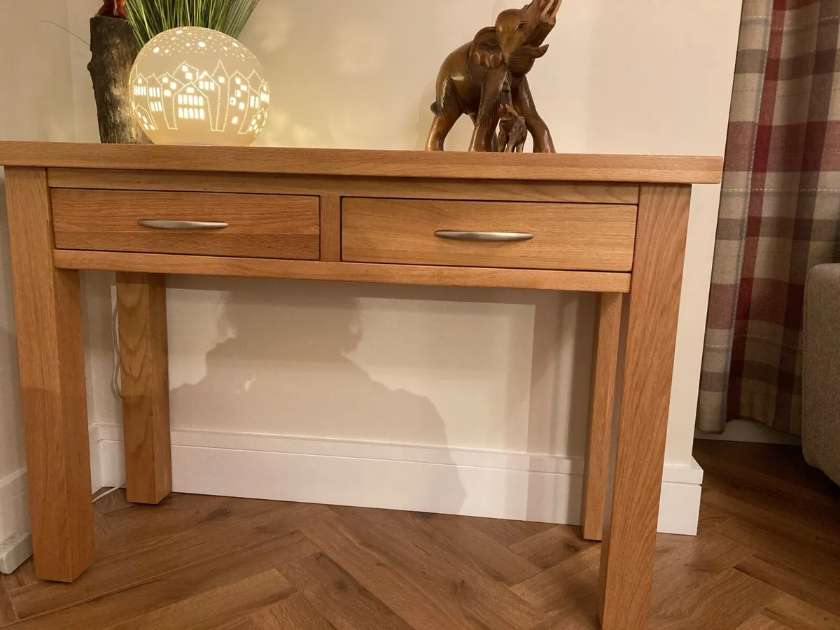 Console Table - Image 1