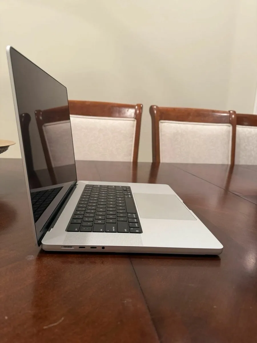 MacBook Pro 16-inch 2023 M2 Pro  512GB 16GB - Image 4