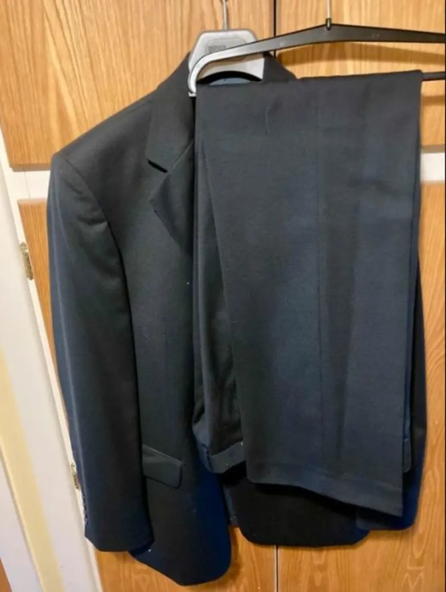 Becker Men’s Black Suit (Jacket & Trousers) - Image 4