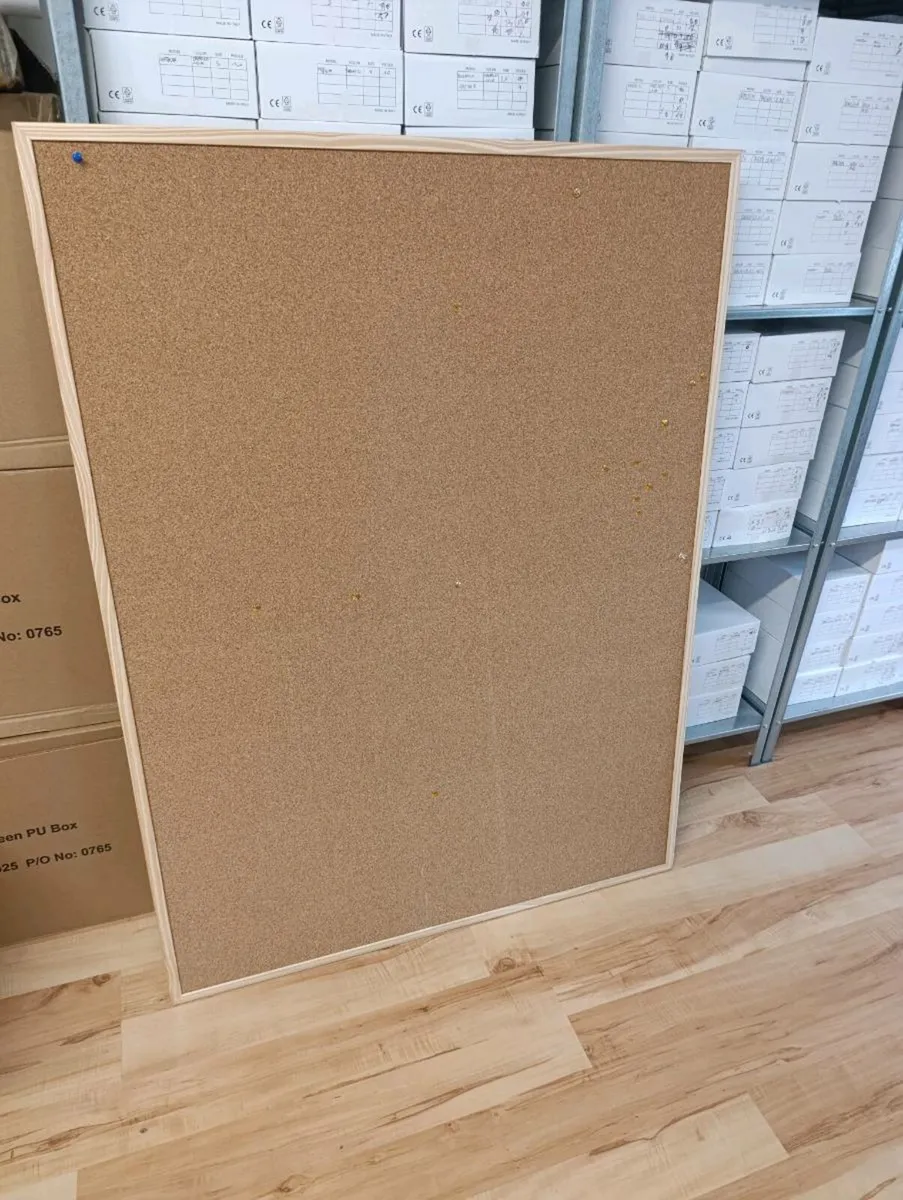 Large cork noticeboard 90x120cm